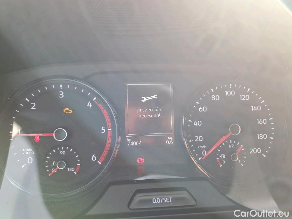 Volkswagen  Crafter VOLKSWAGEN  / 2017 / 4P / furgón 35 Furgón BM TN L3H2 2.0TDI 103kW(140CV) #38