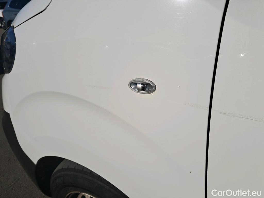  Peugeot  Expert PEUGEOT  / 2016 / 4P / furgón Furgón Premium 1.5 BlueHDi 100 Standard (AC) #61
