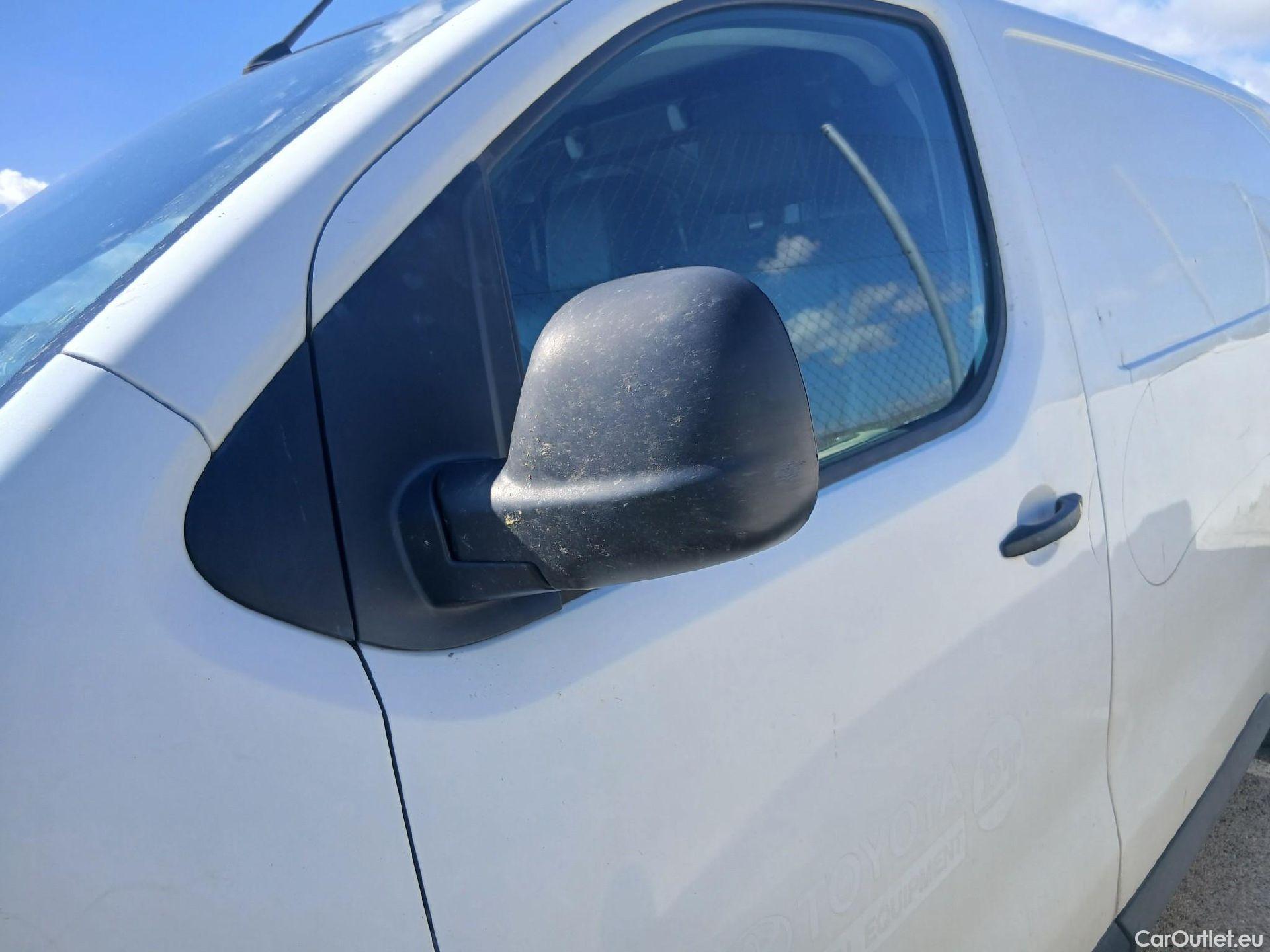  Toyota  Proace TOYOTA  / 2016 / 4P / furgón FU. MEDIO (L1) 2.0D 90kW COMFORT CARGA + #11
