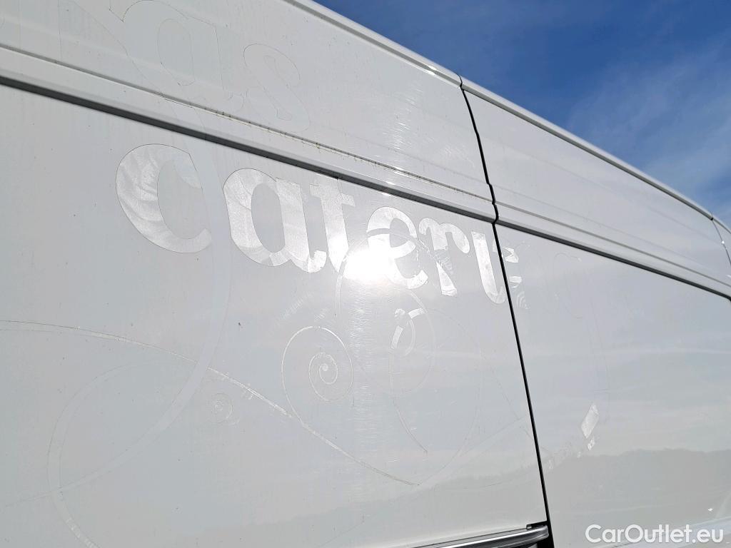  Volkswagen  Crafter VOLKSWAGEN  / 2017 / 4P / furgón 35 Furgón BM TN L3H2 2.0TDI 103kW(140CV) #26