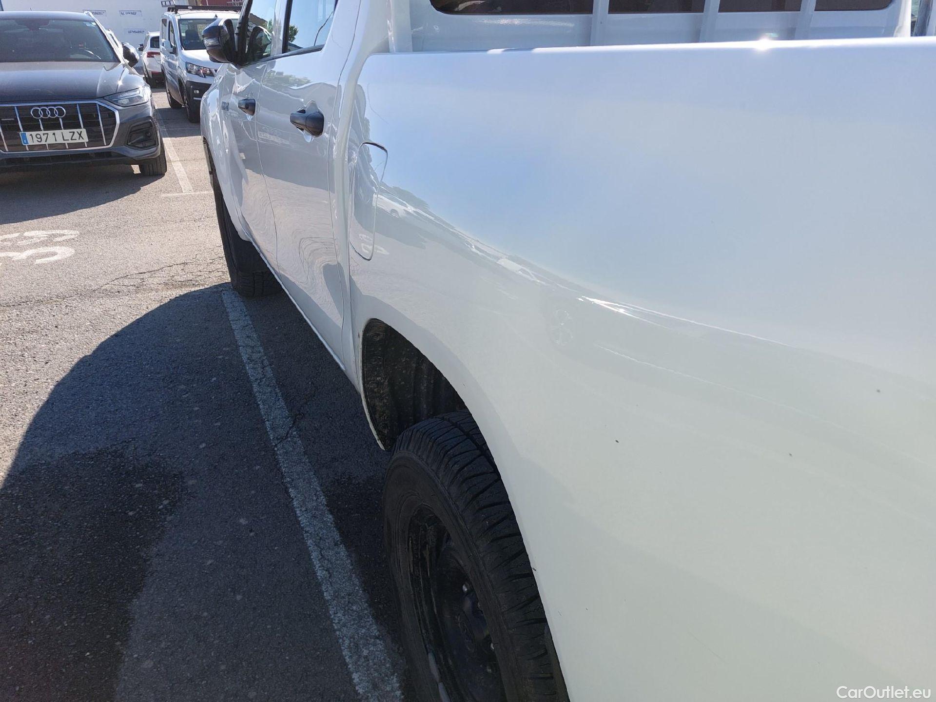  Toyota  Hilux TOYOTA  / 2020 / 4P / pickup 2.4 D-4D Cabina Doble GX #12
