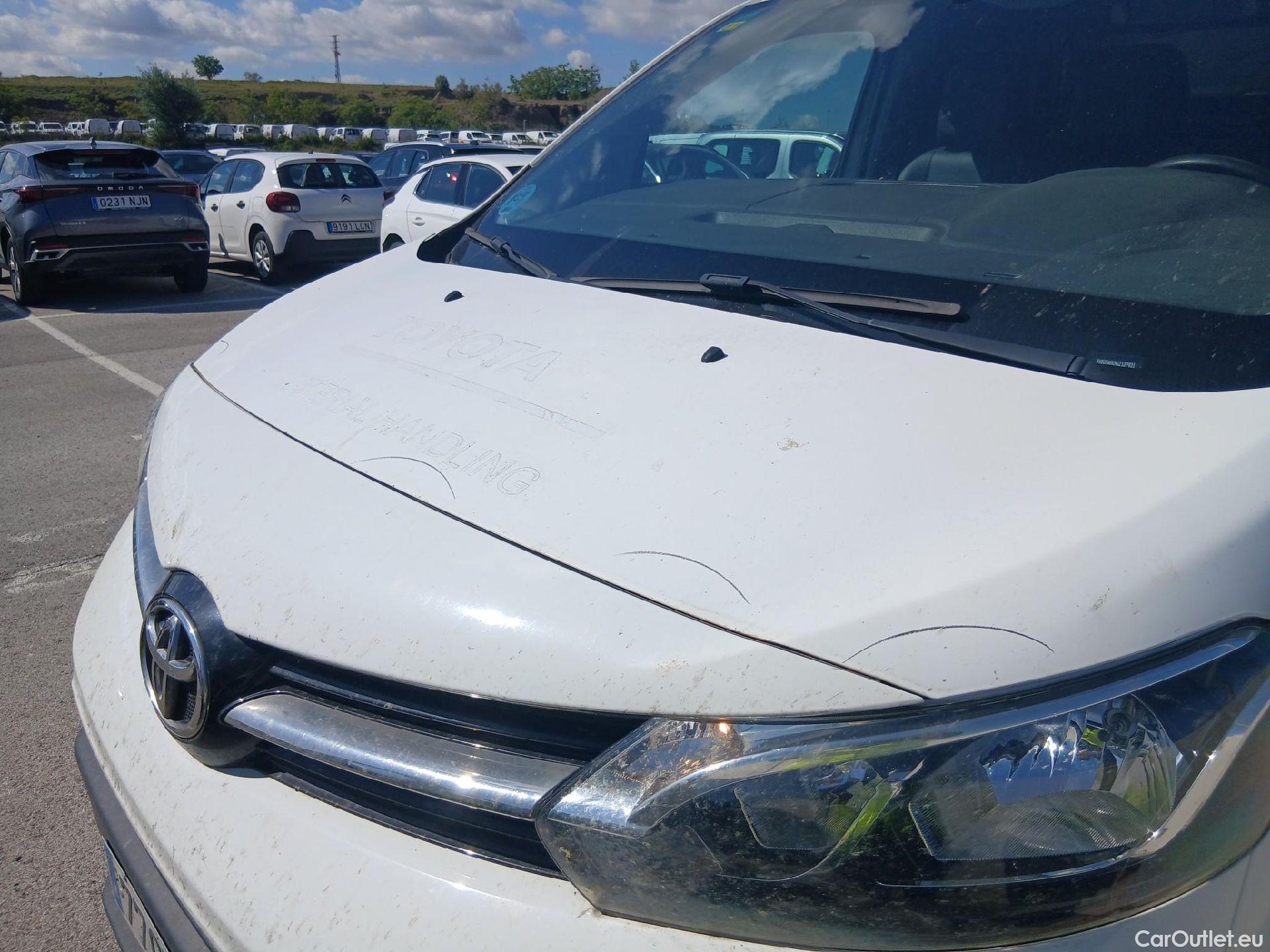  Toyota  Proace TOYOTA  / 2016 / 4P / furgón FU. MEDIO (L1) 2.0D 90kW COMFORT CARGA + #7