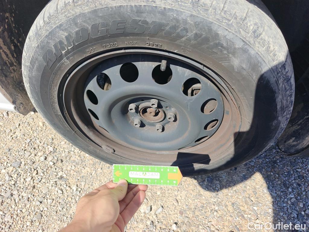  Citroen  Berlingo CITROEN  / 2018 / 5P / monovolumen compacto Talla M BlueHDi 100 S&S FEEL #38
