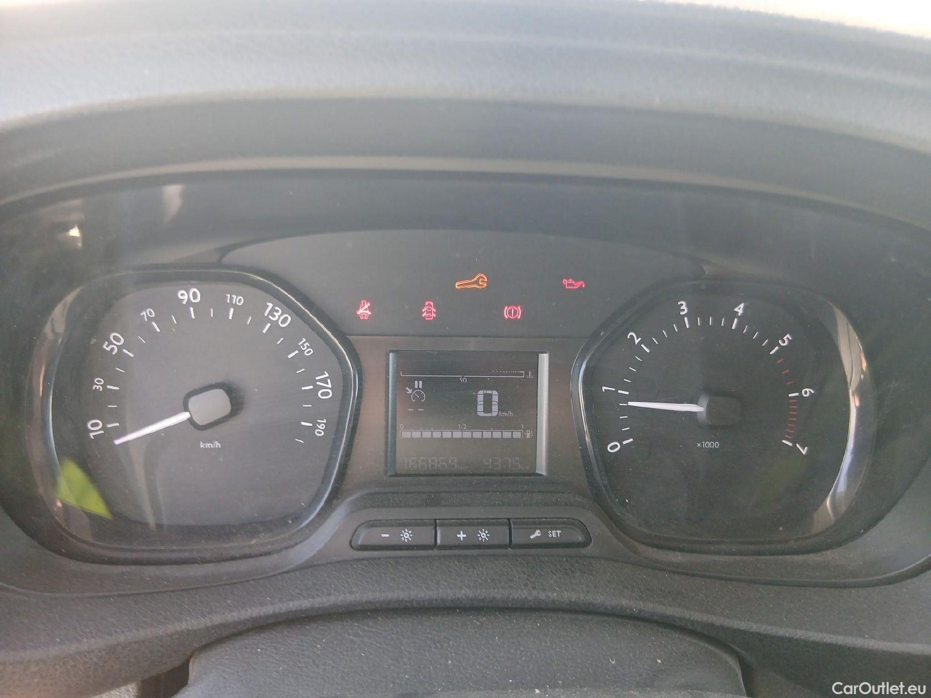  Toyota  Proace TOYOTA  / 2016 / 4P / furgón FU. MEDIO (L1) 2.0D 90kW COMFORT CARGA + #1