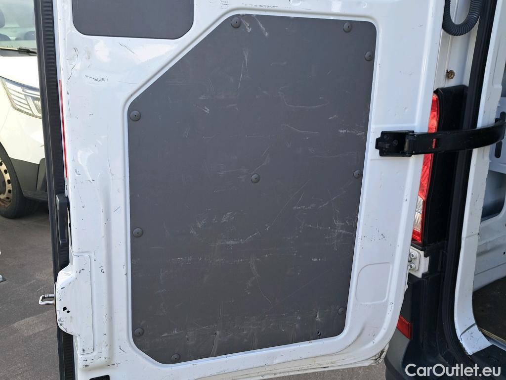  Volkswagen  Crafter VOLKSWAGEN  / 2017 / 4P / furgón 35 Furgón BM TN L3H2 2.0TDI 103kW(140CV) #13