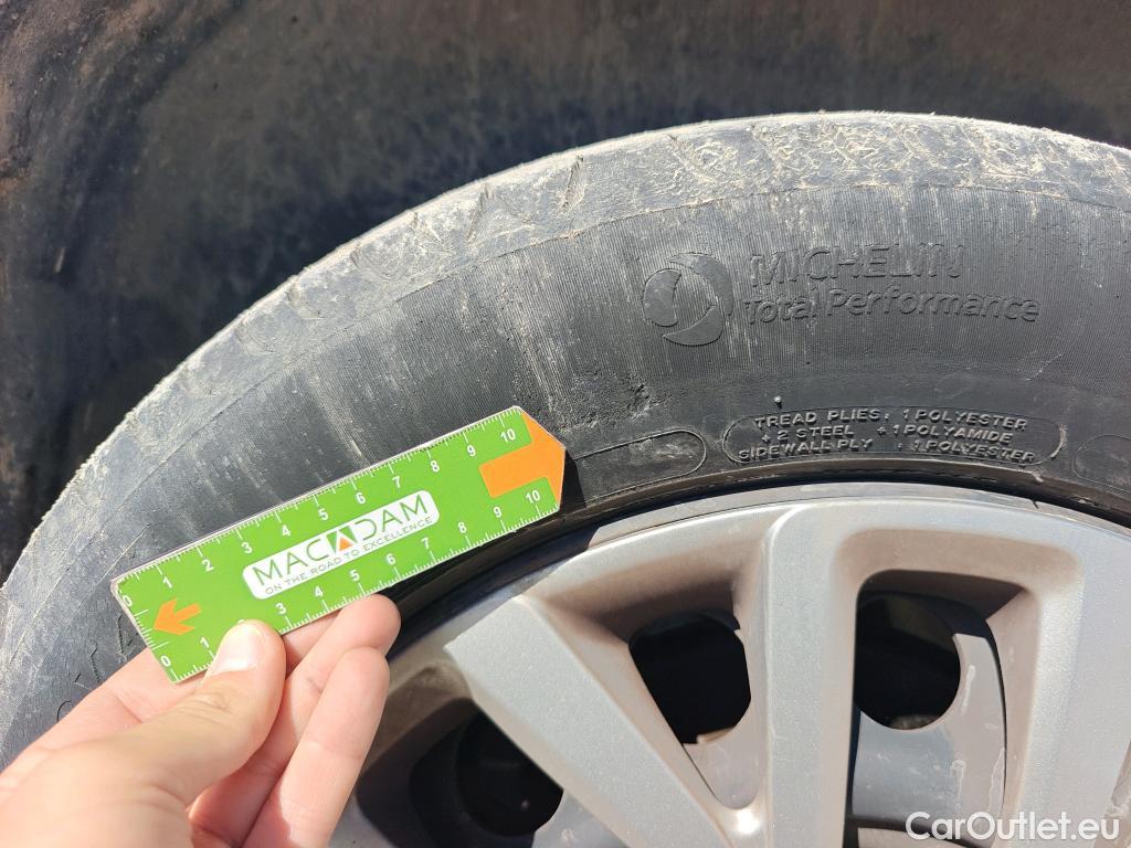  Citroen  Berlingo CITROEN  / 2018 / 5P / monovolumen compacto Talla M BlueHDi 100 S&S FEEL #15