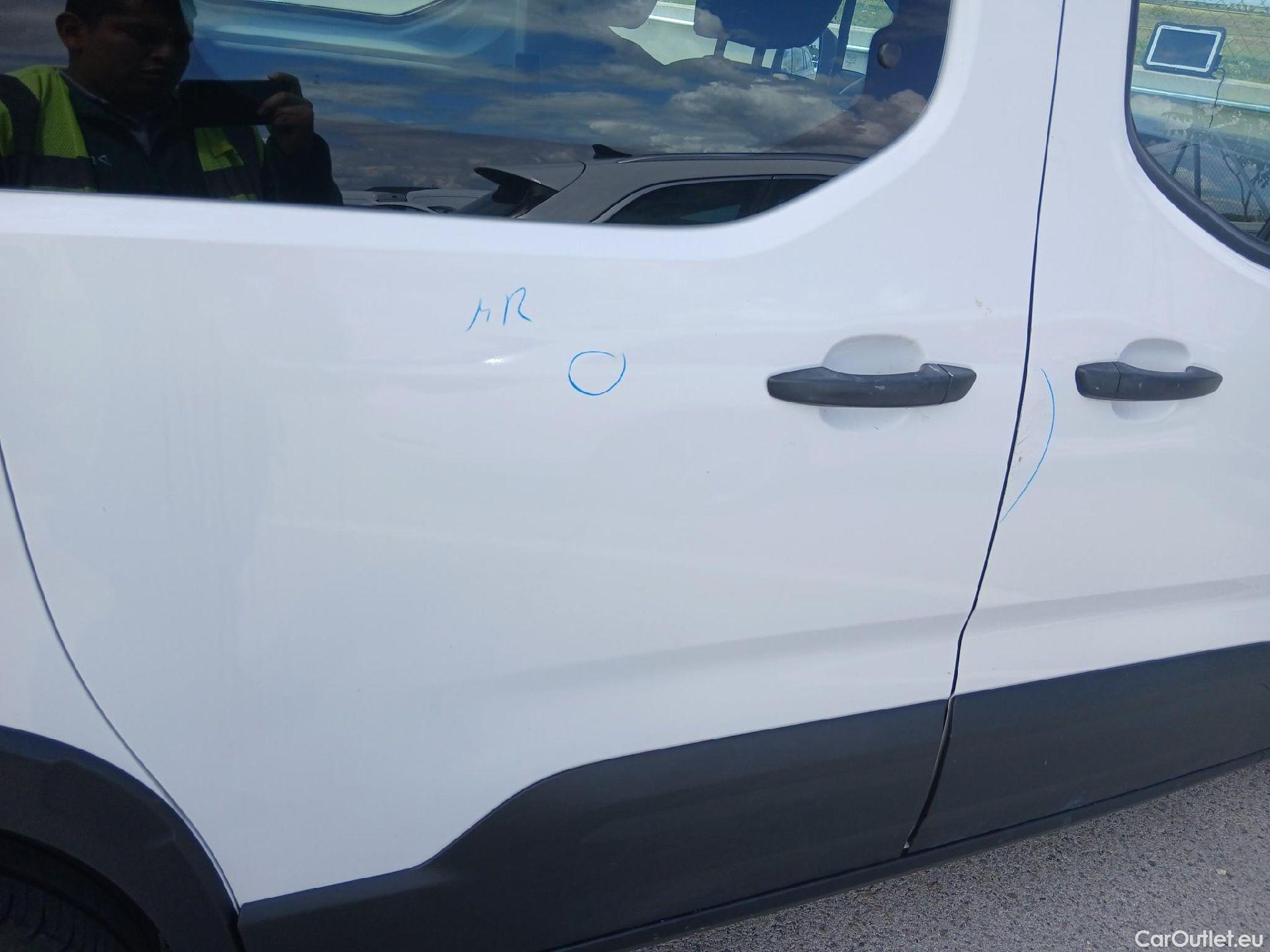  Peugeot  RIFTER PEUGEOT  / 2018 / 4P / combi Access Standard BlueHDi 73kW (CX) #30