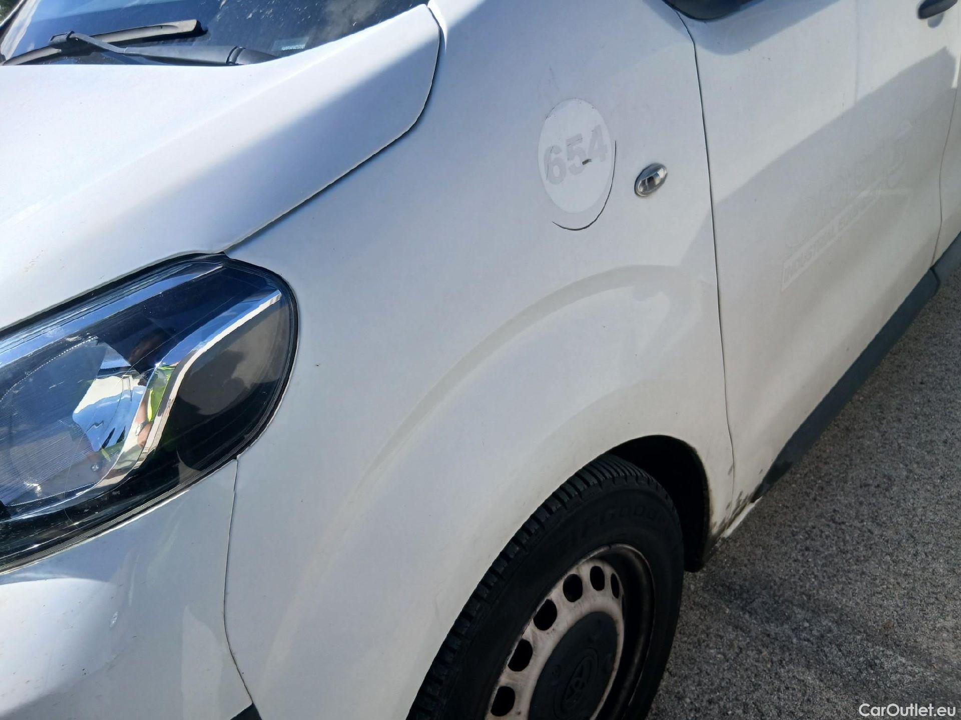  Toyota  Proace TOYOTA  / 2016 / 4P / furgón FU. MEDIO (L1) 2.0D 90kW COMFORT CARGA + #8