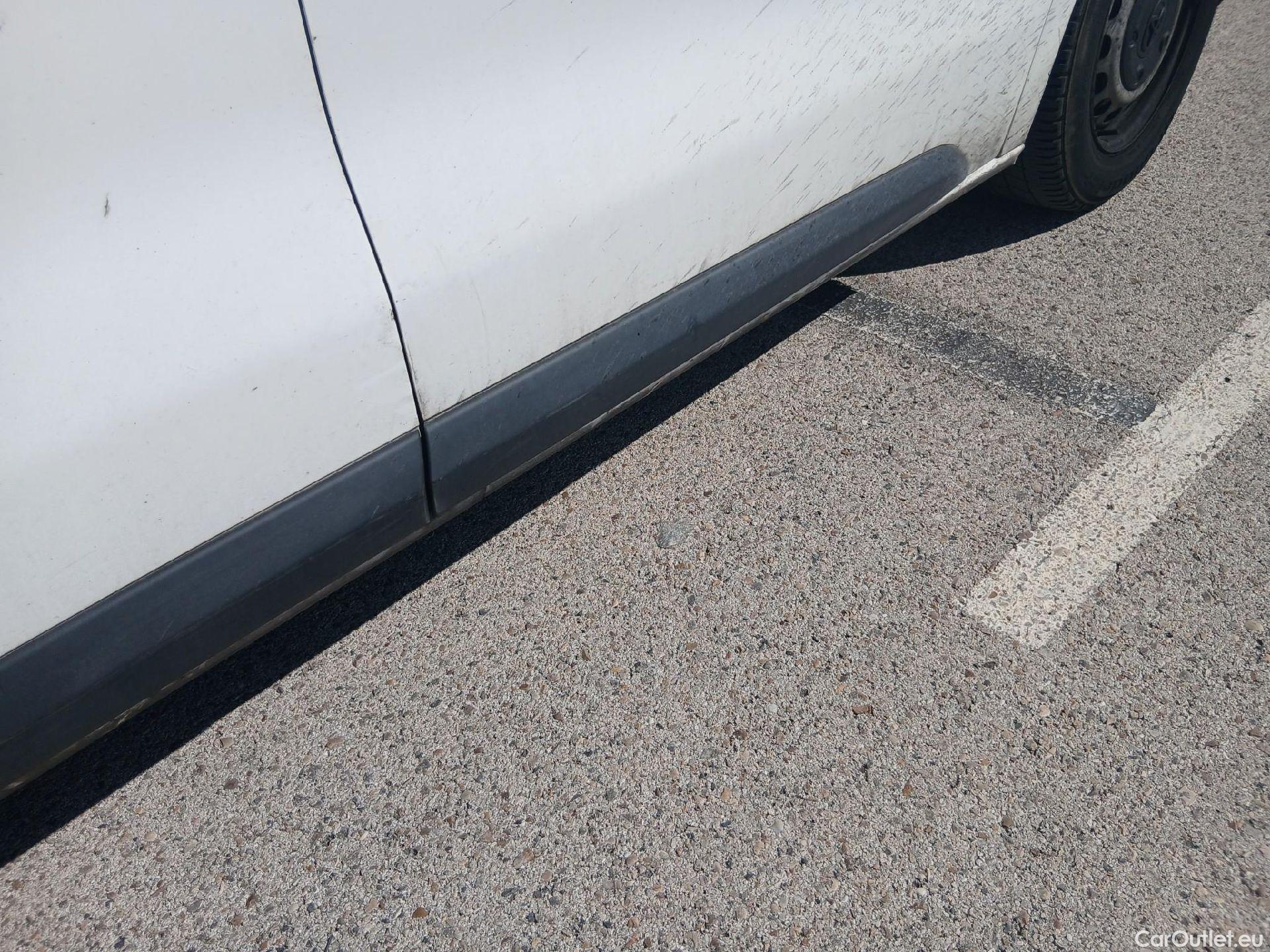  Toyota  Proace TOYOTA  / 2016 / 4P / furgón FU. MEDIO (L1) 2.0D 90kW COMFORT CARGA + #30