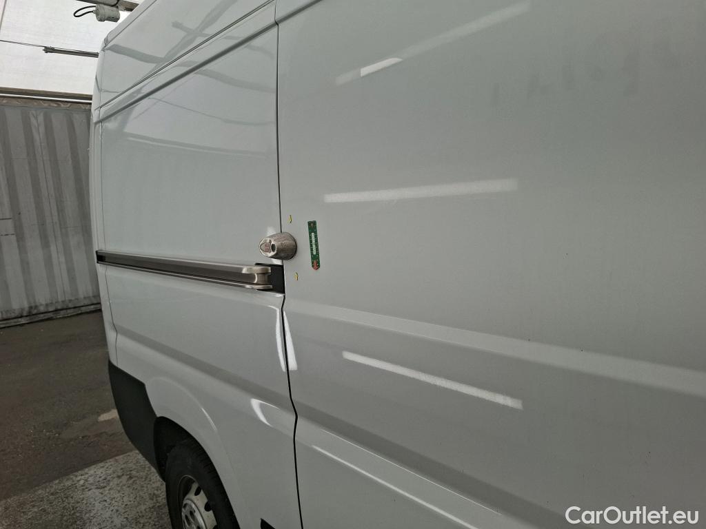  Peugeot  Boxer PEUGEOT  / 2014 / 4P / Fourgon tôlé BlueHDi 140 S&S ASPHALT 335 L2H2 #17