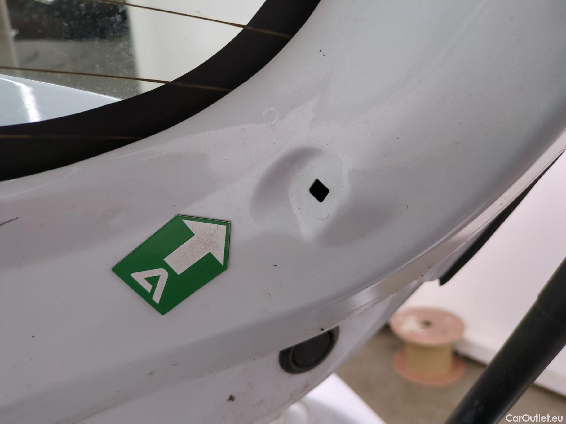  Renault  Clio  IV Air MediaNav 1.5 dCi 75CV BVM5 E6 #13