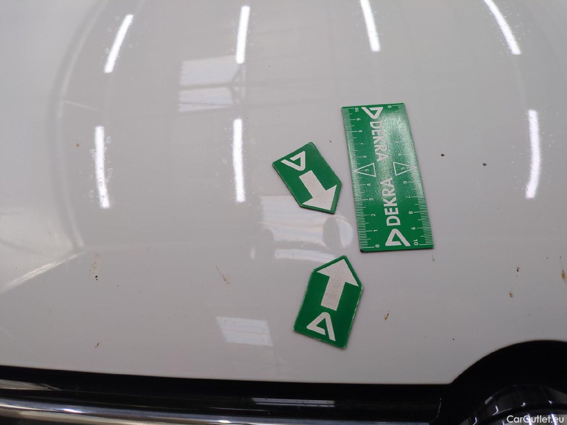  Volkswagen  Golf  VOLKSWAGEN / 2020 / 5P / Berline / VU 2.0 TDI SCR 115 BVM6 Life Soci Busi 1st #57