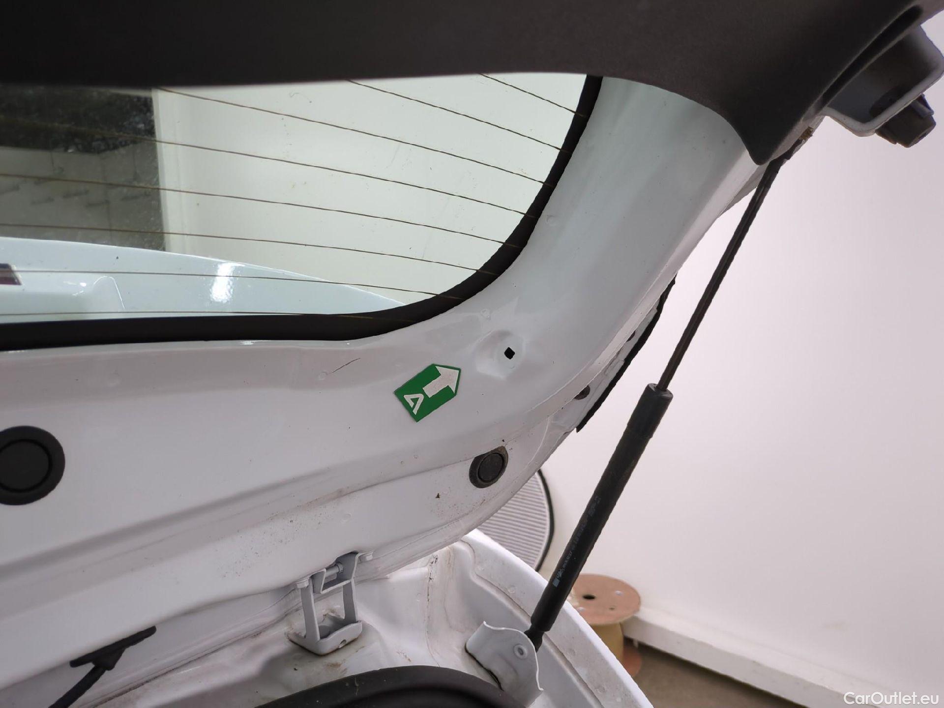  Renault  Clio  IV Air MediaNav 1.5 dCi 75CV BVM5 E6 #12