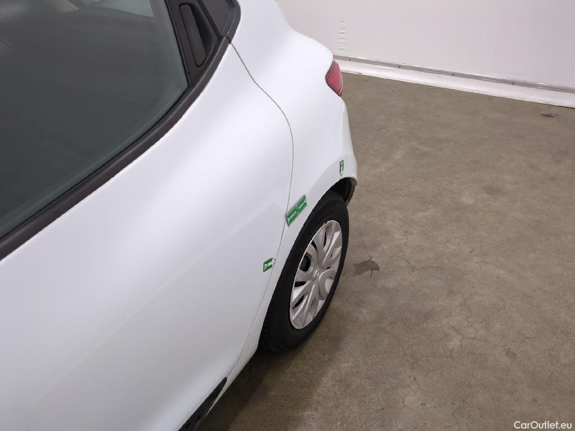  Renault  Clio  IV Air MediaNav 1.5 dCi 75CV BVM5 E6 #63