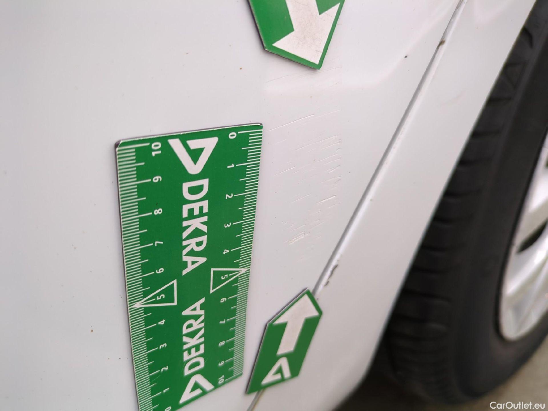  Renault  Clio  IV Air MediaNav 1.5 dCi 75CV BVM5 E6 #60