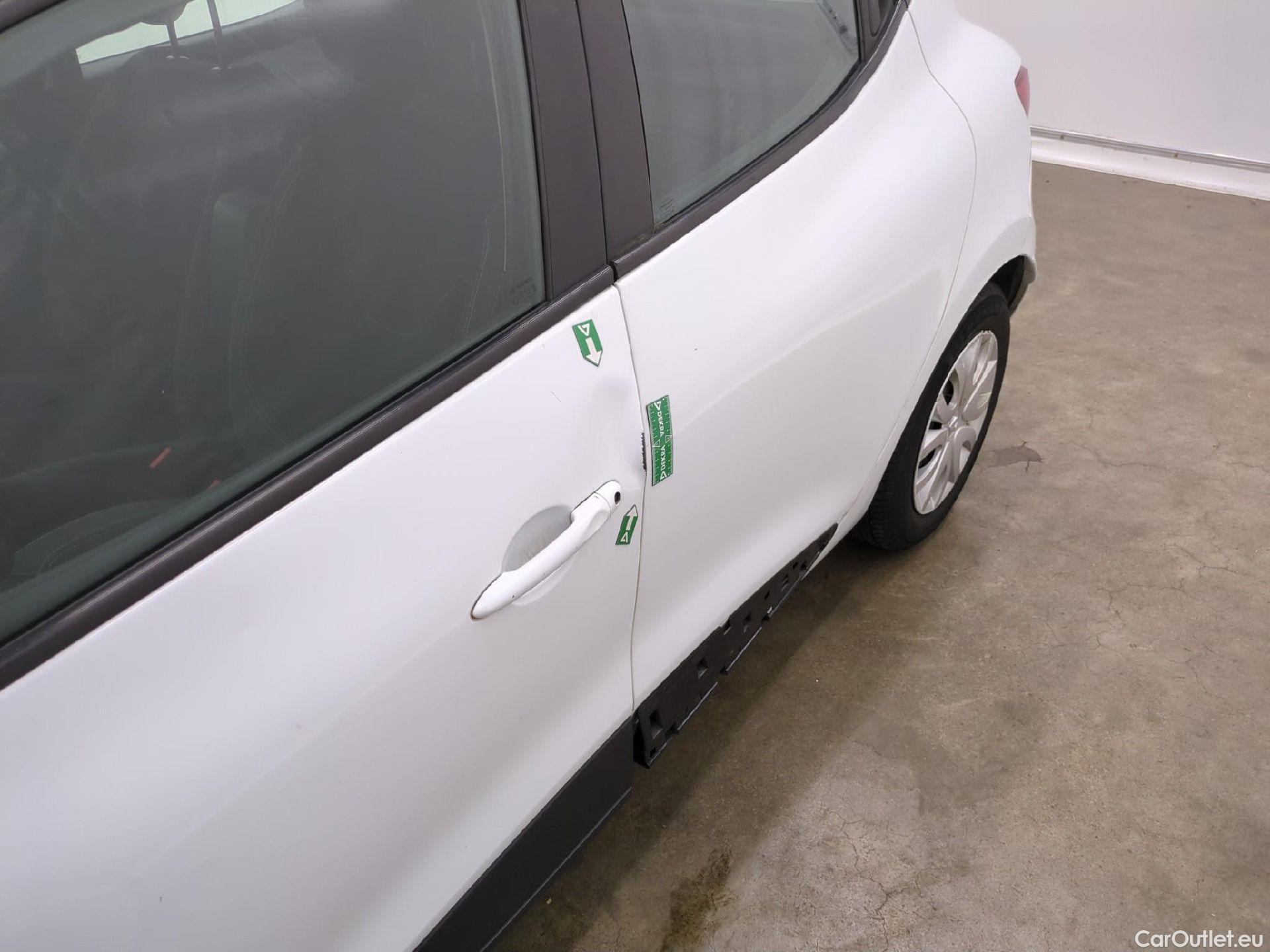  Renault  Clio  IV Air MediaNav 1.5 dCi 75CV BVM5 E6 #54