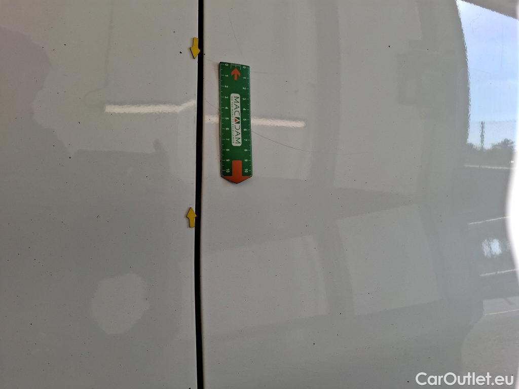  Toyota  Proace TOYOTA  / 2016 / 4P / Fourgon tôlé 2.0 D LONG 120 D-4D BUSINESS #6