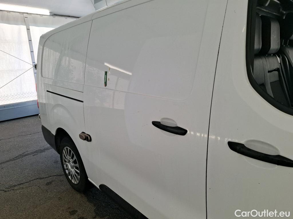  Toyota  Proace TOYOTA  / 2016 / 4P / Fourgon tôlé 2.0 D LONG 120 D-4D BUSINESS #29