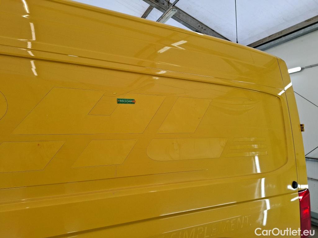  Volkswagen  Crafter  Fourgon Fourgon 35 lang mit Hochdach FWD 2.0 140CV BVM6 #1