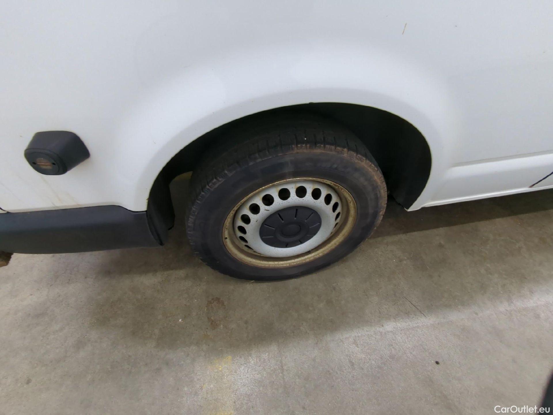  Volkswagen  Transporter VOLKSWAGEN  / 2019 / 4P / Fourgon tôlé 2.0 TDi 150 4MO L2H2 Business Line #14
