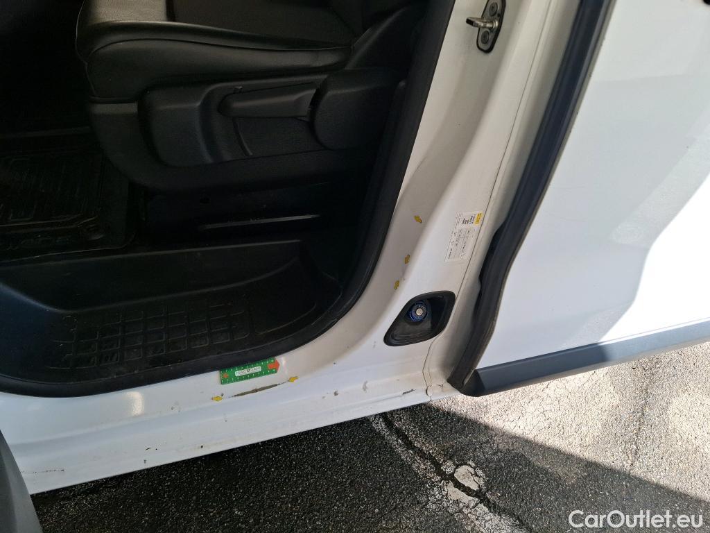  Toyota  Proace TOYOTA  / 2016 / 4P / Fourgon tôlé 2.0 D LONG 120 D-4D BUSINESS #36
