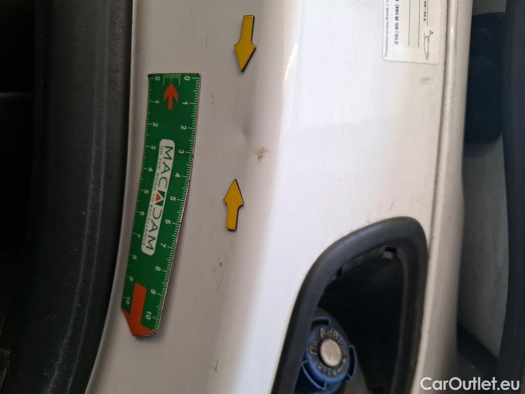  Toyota  Proace TOYOTA  / 2016 / 4P / Fourgon tôlé 2.0 D LONG 120 D-4D BUSINESS #39