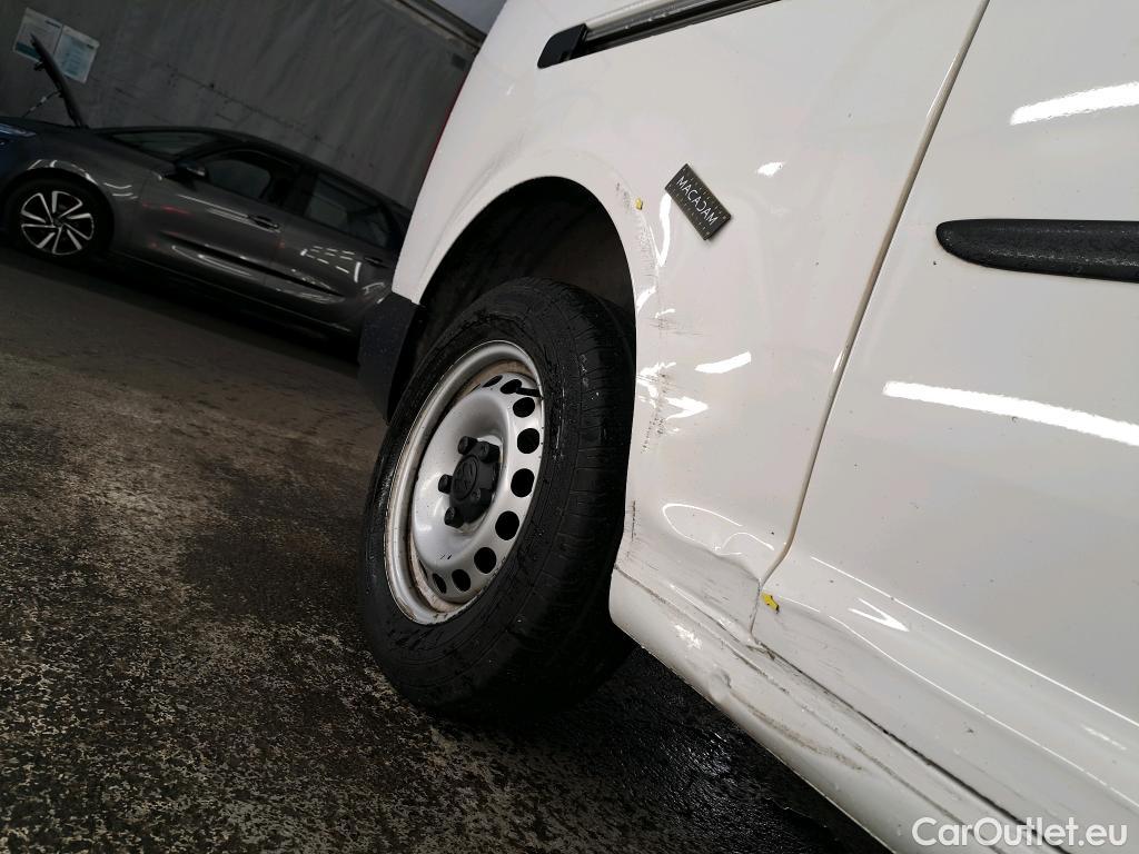  Volkswagen  Caddy VOLKSWAGEN  Maxi Van / 2015 / 4P / Fourgonnette 2.0 TDI MAXI 102 Business Line #3