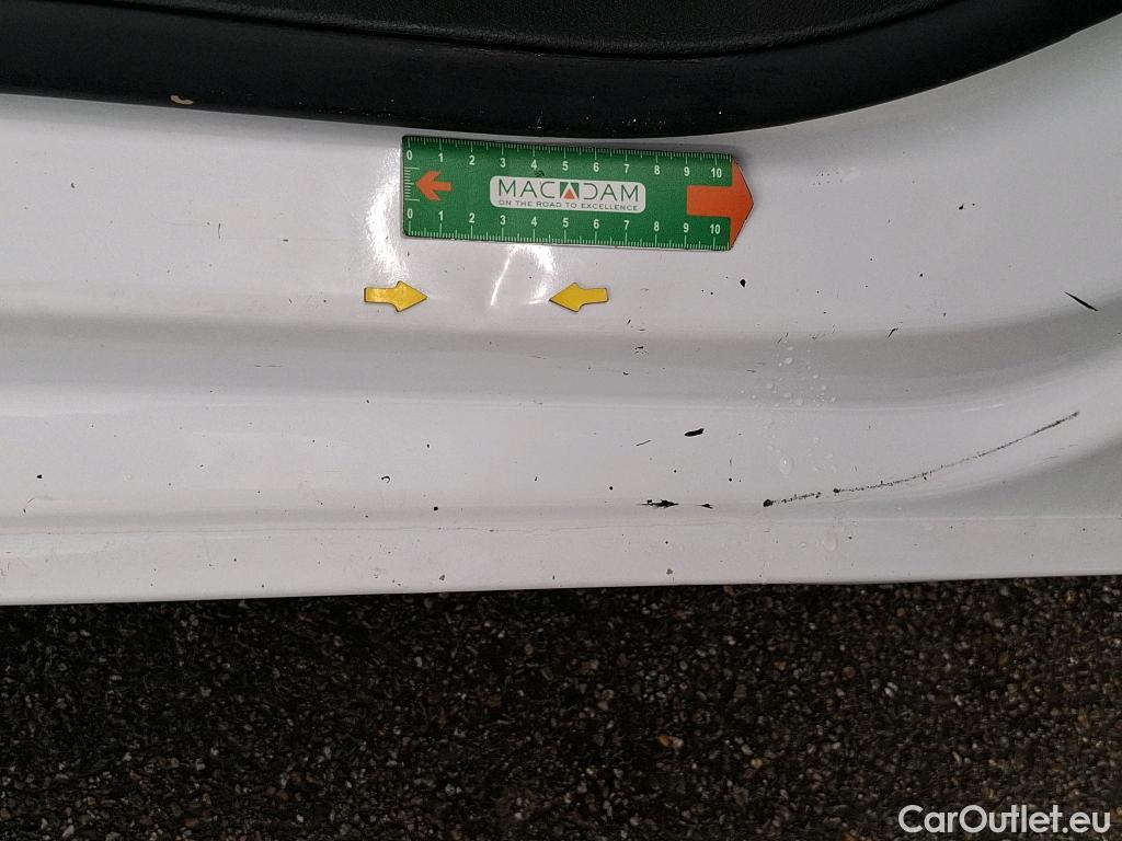  Toyota  Proace TOYOTA  / 2016 / 4P / Fourgon tôlé 2.0 D LONG 120 D-4D BUSINESS #19
