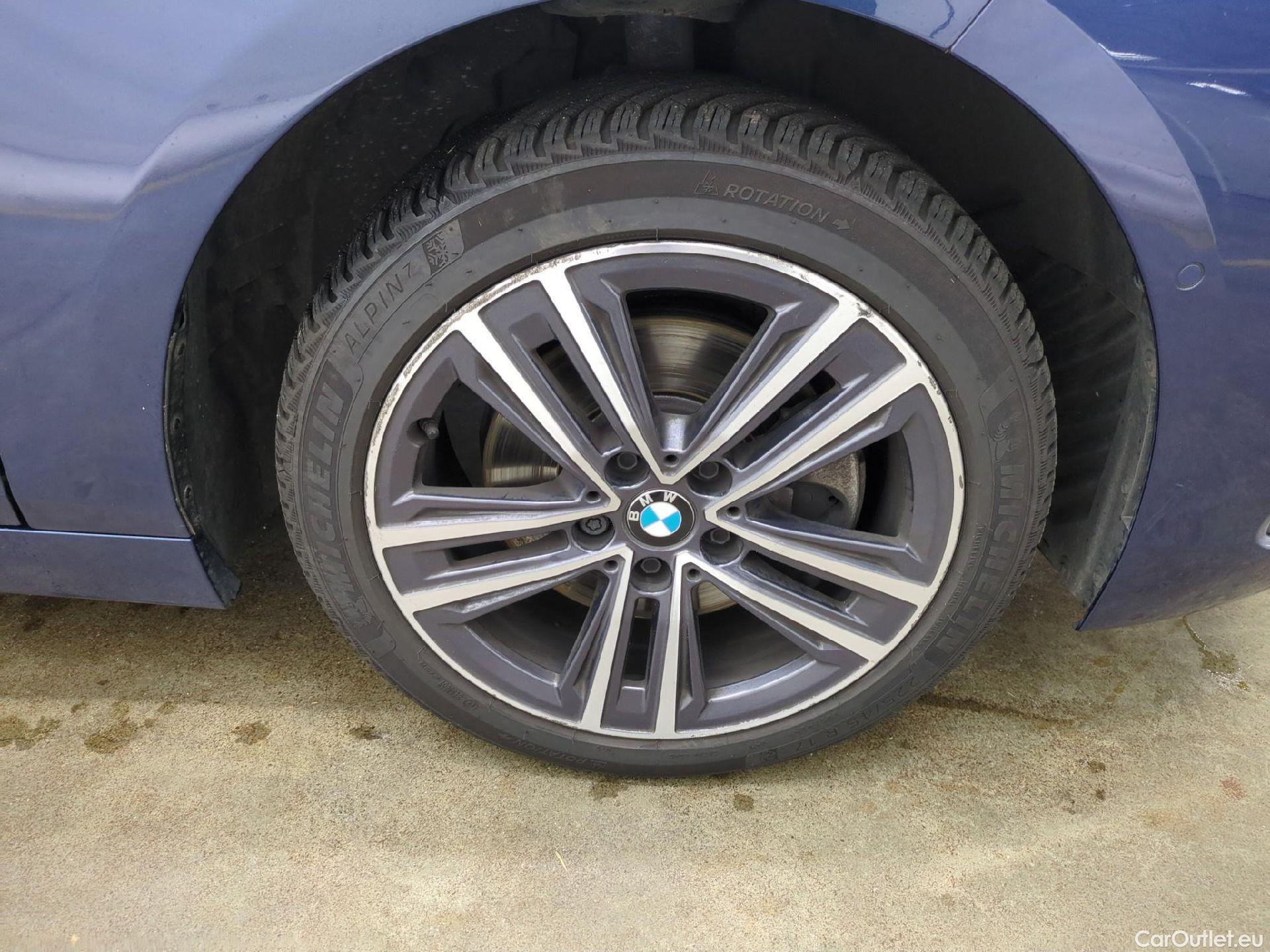  Bmw  Serie 1 BMW Série 1 / 2019 / 5P / Berline 1.5 116I Business Design #17