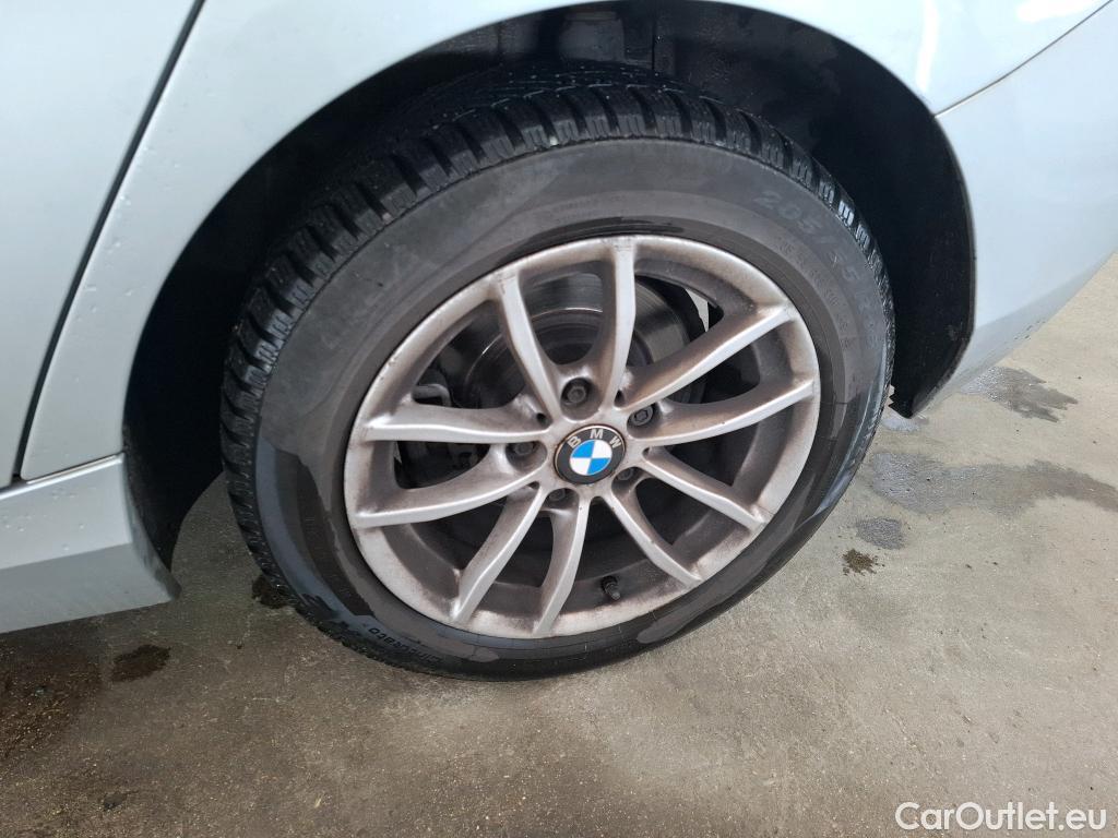  Bmw  Serie 1 Série 1 Berline 118d Sport 2.0 150CV BVA8 E6 #53