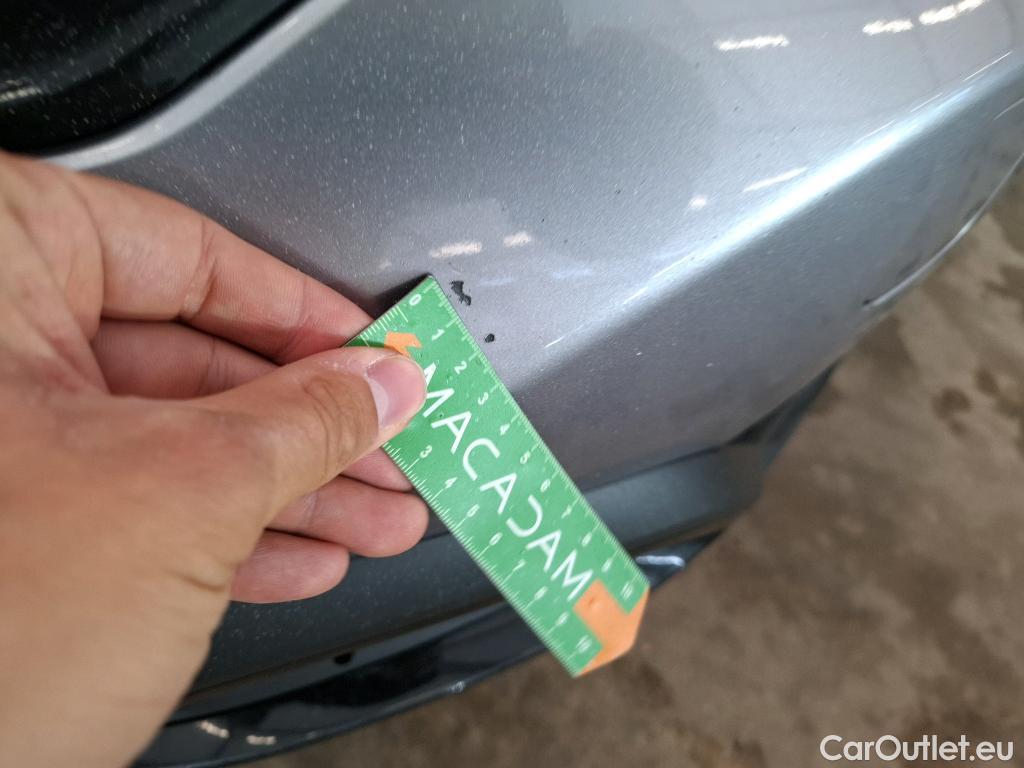  Citroen  C4  Berline Feel 1.5 BlueHDI 110CV BVM6 E6d #24