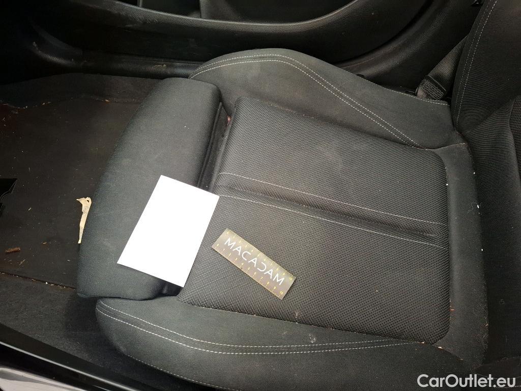  Bmw  Serie 1 Série 1 Berline 118d Sport 2.0 150CV BVA8 E6 #72