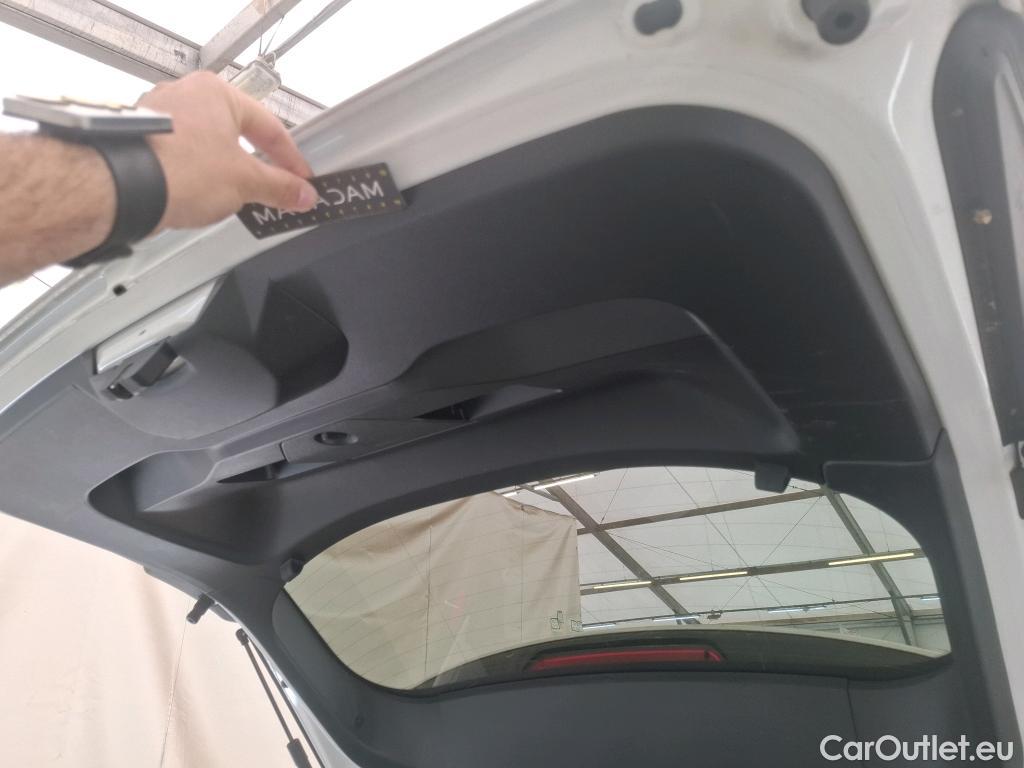  Peugeot  2008  Allure 1.5 HDi 130CV BVA8 E6d #12