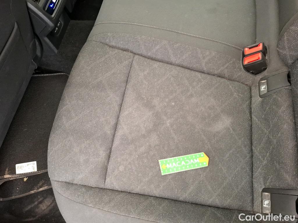  Volkswagen  Golf  VOLKSWAGEN / 2020 / 5P / Berline 1.0 eTSI OPF 110 DSG7 Life Business #21