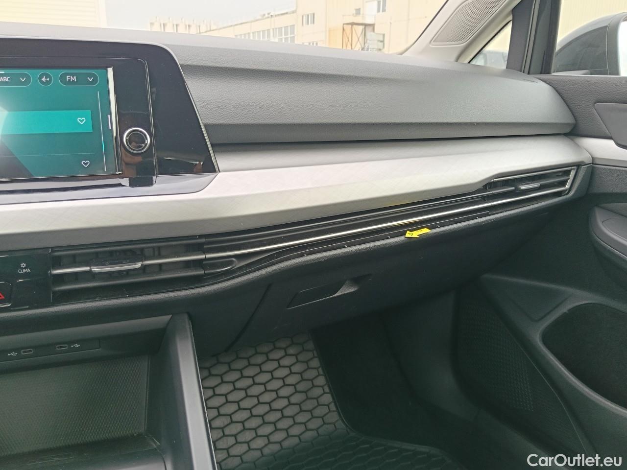  Volkswagen  Golf  Life 1.0 TSI #2