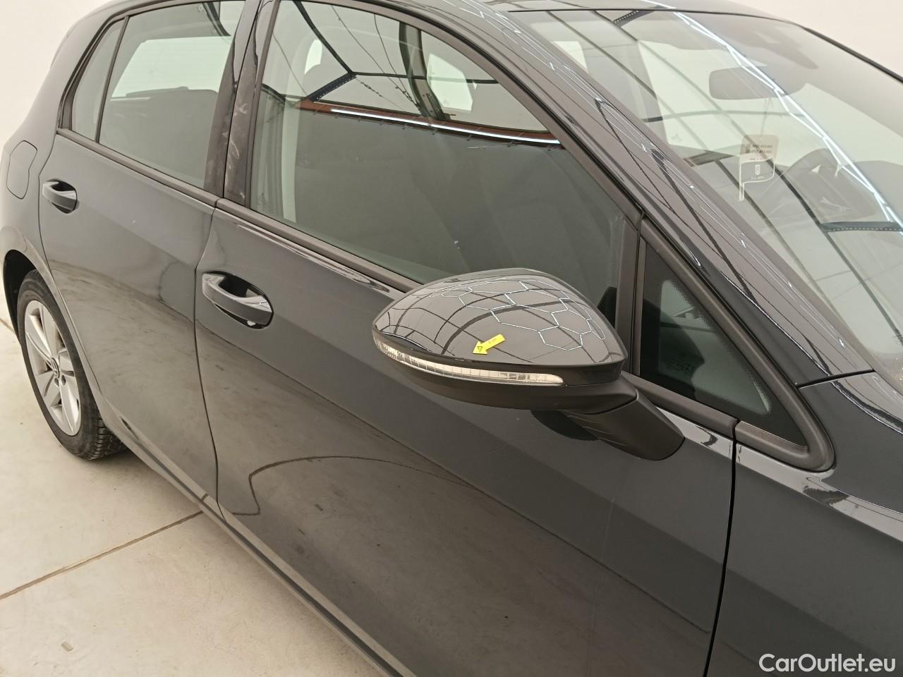  Volkswagen  Golf  Life 1.0 TSI #8