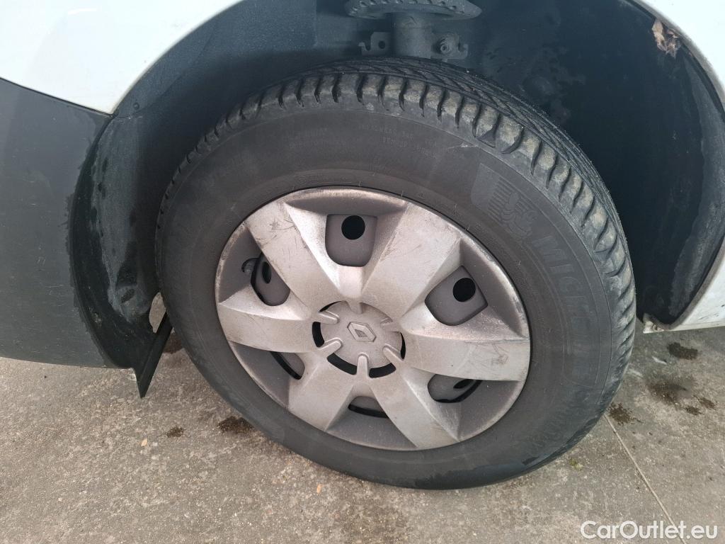  Renault  Kangoo  Express Extra (Série Spéciale) 1.5 dCi 90CV BVM5 E6 #32