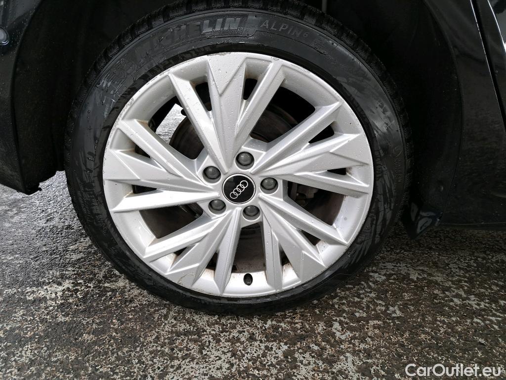  Audi  A3 AUDI  Sportback / 2020 / 5P / Berline 40 TFSI e 204 S Tronic Design Luxe #32