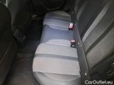  Peugeot  2008 PEUGEOT  / 2019 / 5P / CROSSOVER BLUEHDI 130 EAT8 ALLURE S/S AUT. #102
