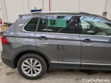  Volkswagen  Tiguan VOLKSWAGEN  / 2016 / 5P / SUV 2.0 TDI SCR 110KW BUSINESS BMT DSG #36