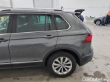  Volkswagen  Tiguan VOLKSWAGEN  / 2016 / 5P / SUV 2.0 TDI SCR 110KW BUSINESS BMT DSG #48