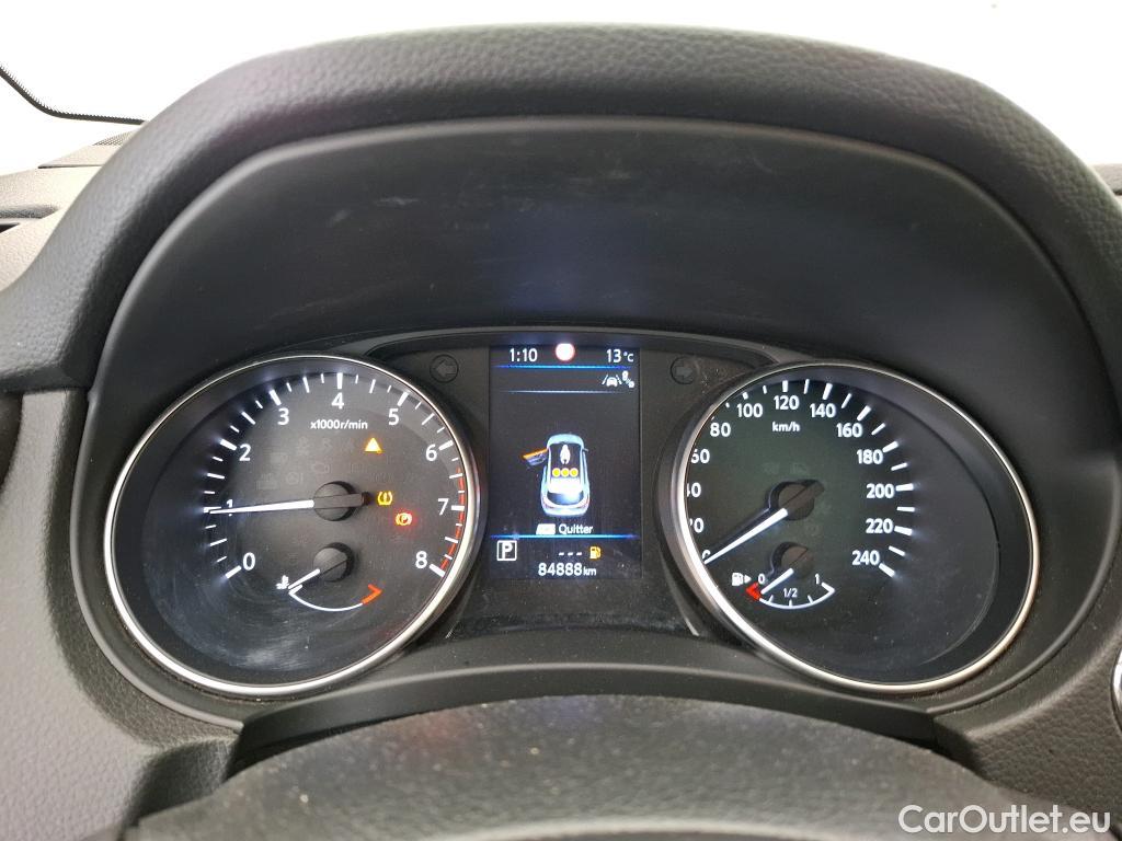  Nissan  Qashqai NISSAN  / 2017 / 5P / Crossover 1.3 DIG-T 160 DCT Tekna #25