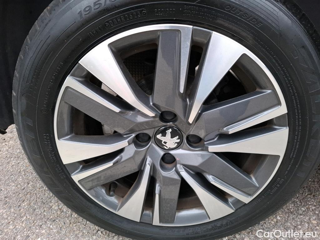  Peugeot  2008  Allure Business 1.5 HDi 120CV BVA6 E6dT #13