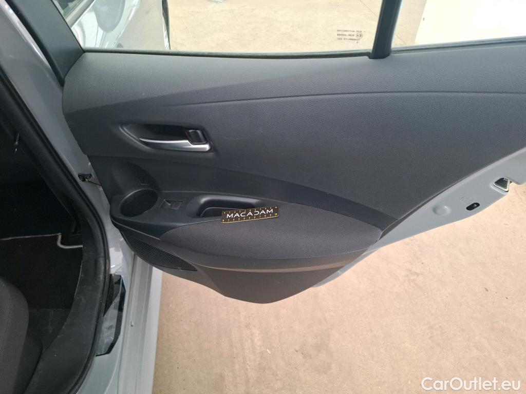  Toyota  Corolla TOYOTA  / 2018 / 5P / Berline Hybride 122h Dynamic Business Beyond Zer #28