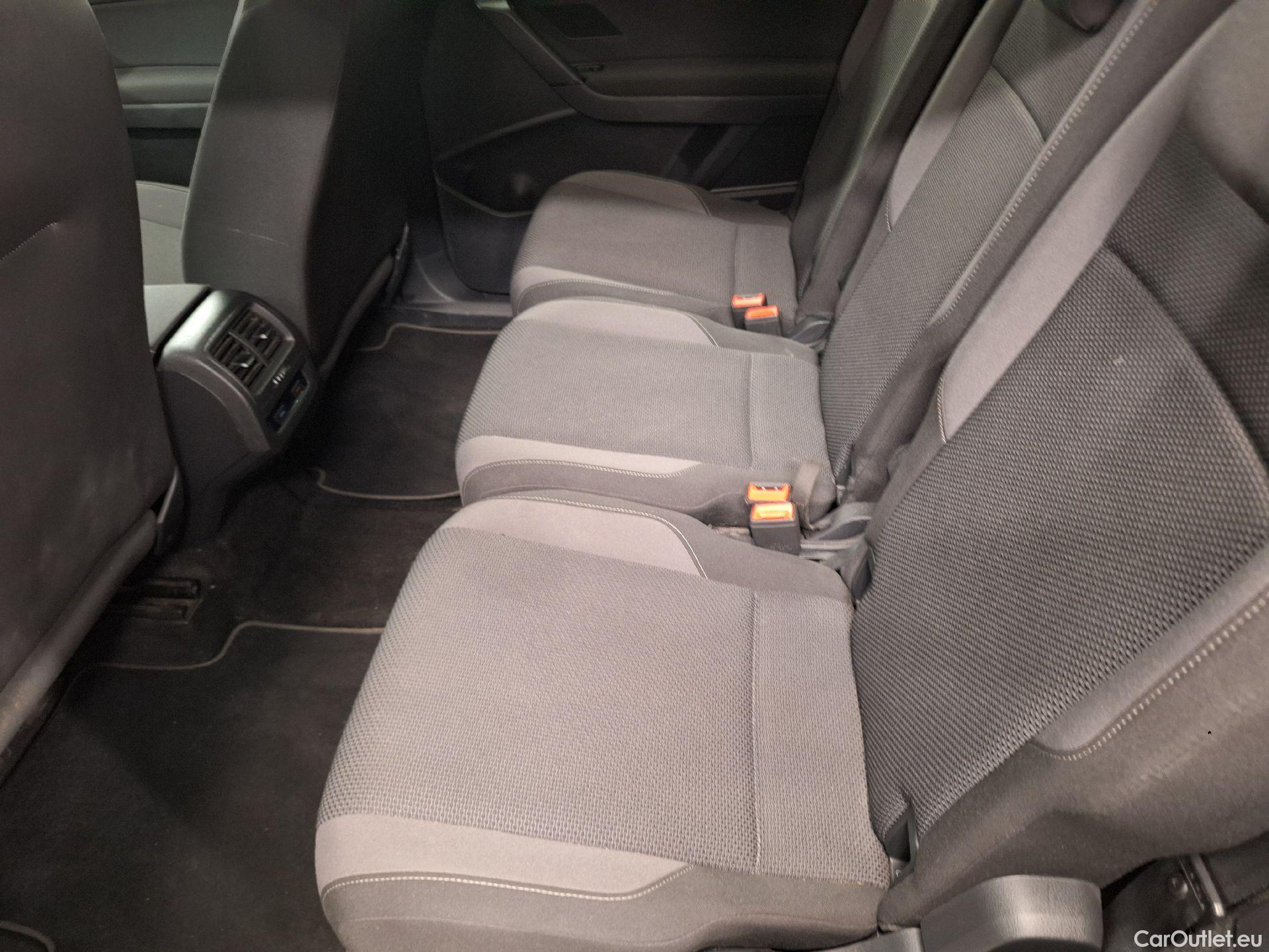  Volkswagen  Touran VW,  '15, Volkswagen  1.5 TSi Trendline DSG 5d #19