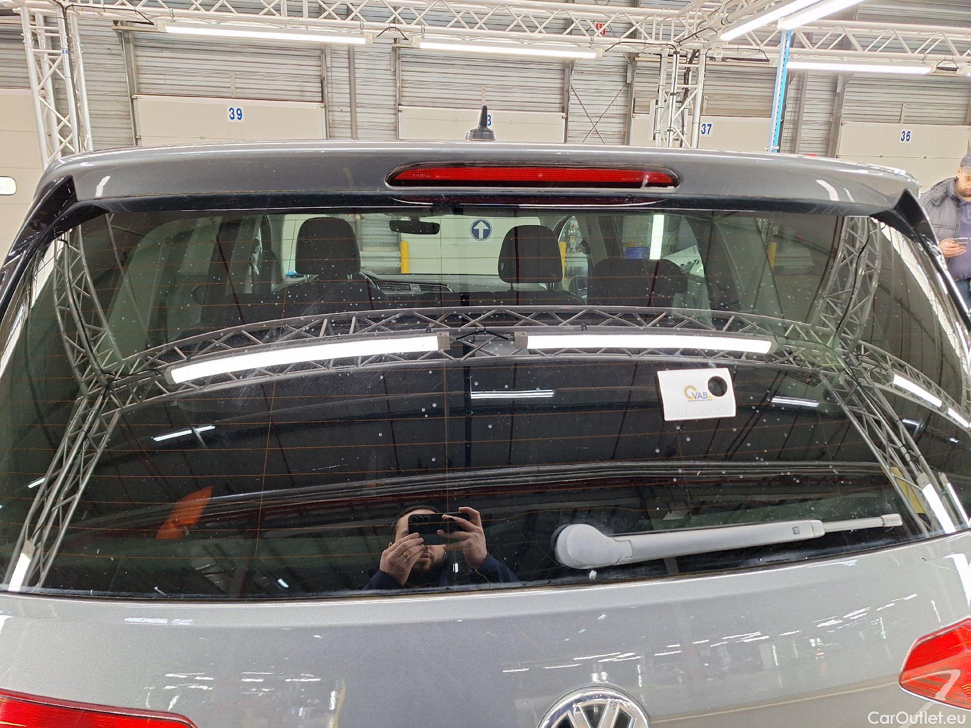  Volkswagen  Touran VW,  '15, Volkswagen  1.5 TSi Trendline DSG 5d #22