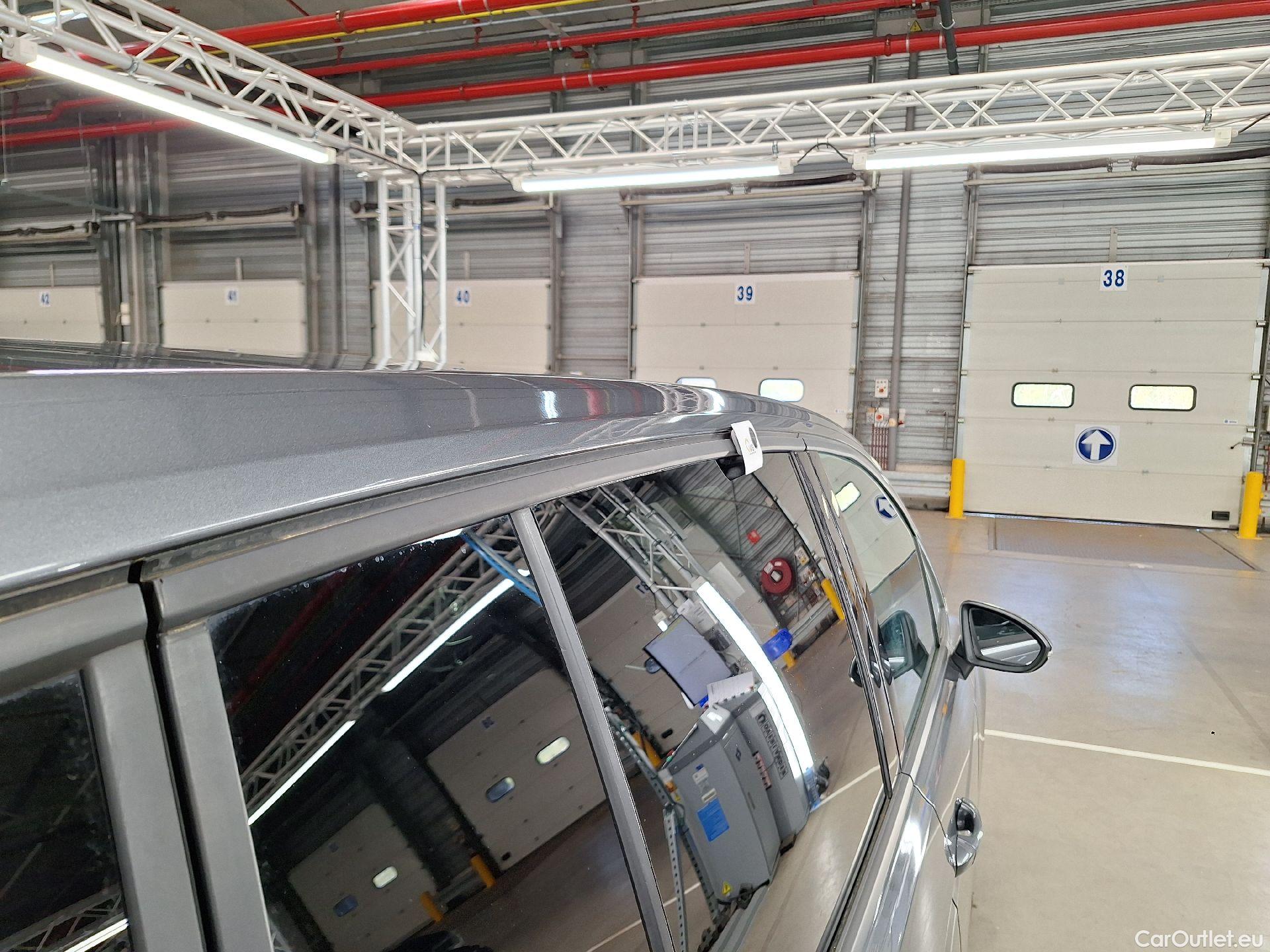  Volkswagen  Touran VW,  '15, Volkswagen  1.5 TSi Trendline DSG 5d #25