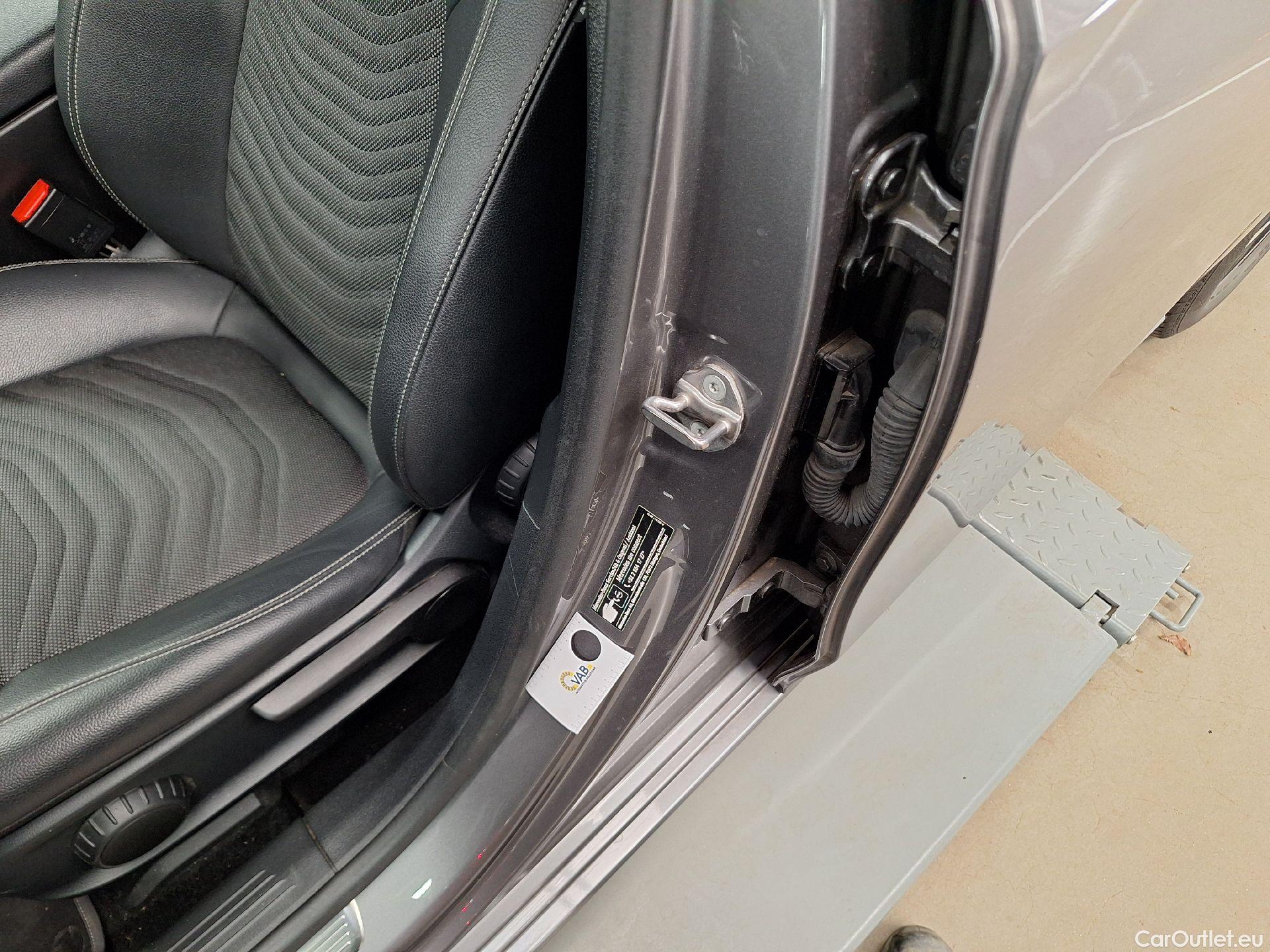  Mercedes  A-Klasse Mercedes, A-Class Berline '18, Mercedes-Benz  Limousine A 180d Business S #3