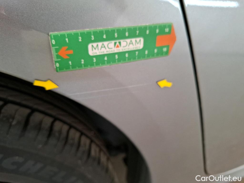  Peugeot  208  Allure Pack 1.2 PureTech 100CV BVM6 E6d #2