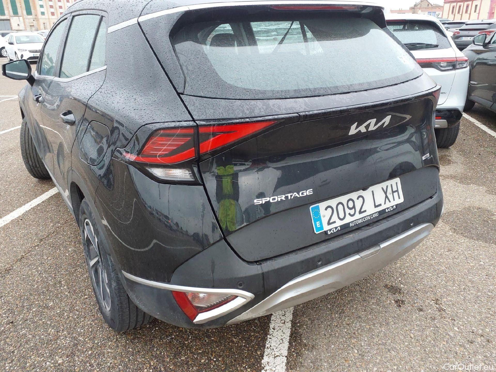  KIA  Sportage KIA  / 2022 / 5P / todoterreno 1.6 T-GDi HEV 171kW (230CV) Drive 4X2 #13